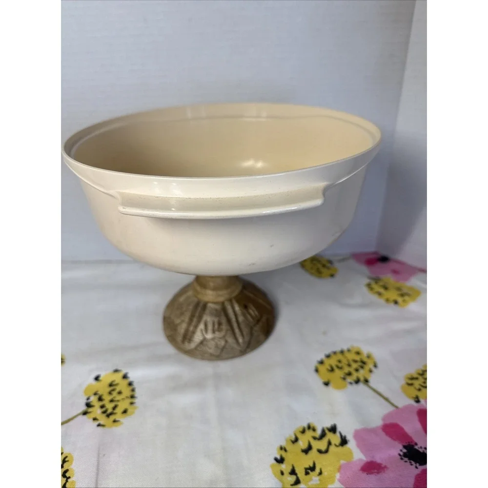 Tupperware vintage microwave